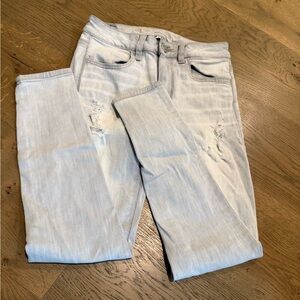 American Eagle Women’s Distressed Jeans